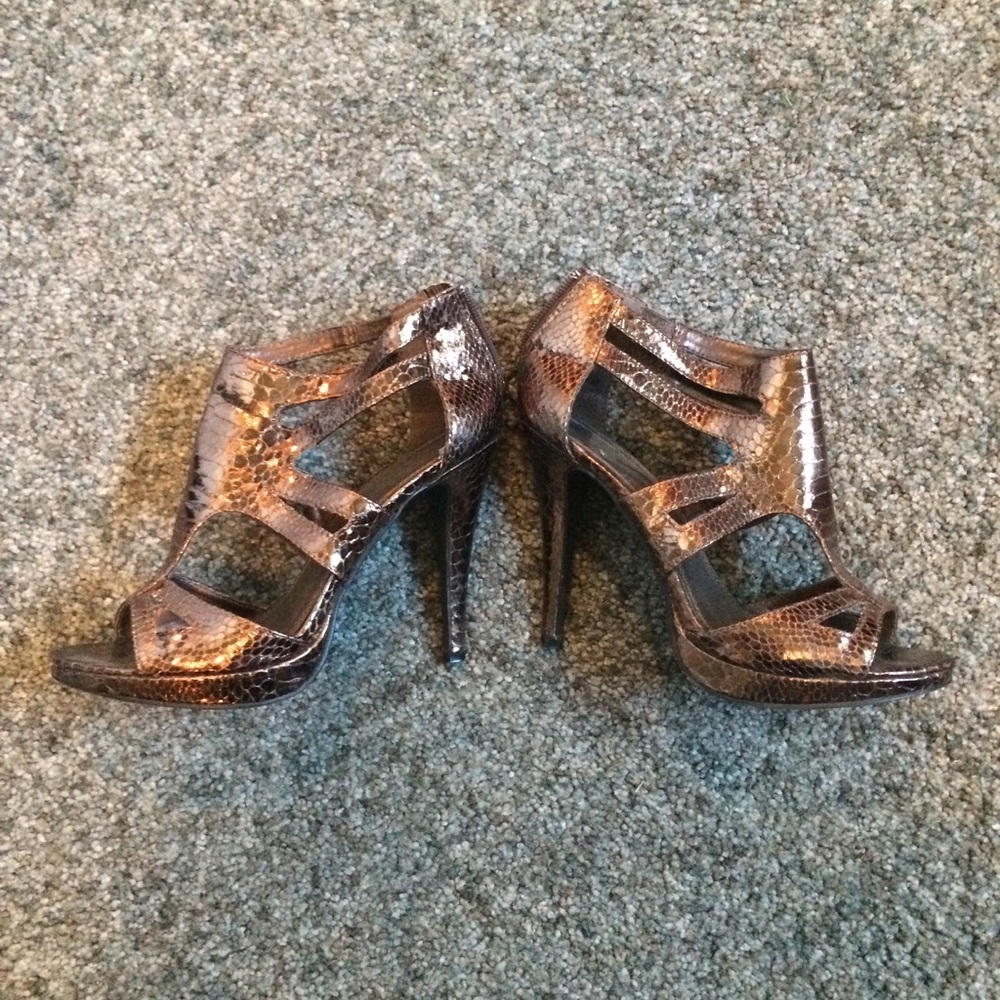 Bronze snake skin Chinese Laundry heels